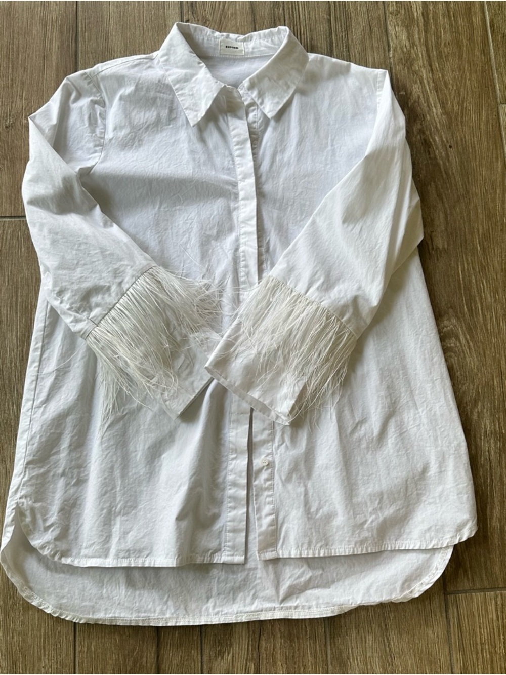 Aureum Women’s White Button-Front Shirt with Feather Trim size M - Picture 4 of 7